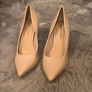 Christian Siriano Tan(Cream) Pump Heel